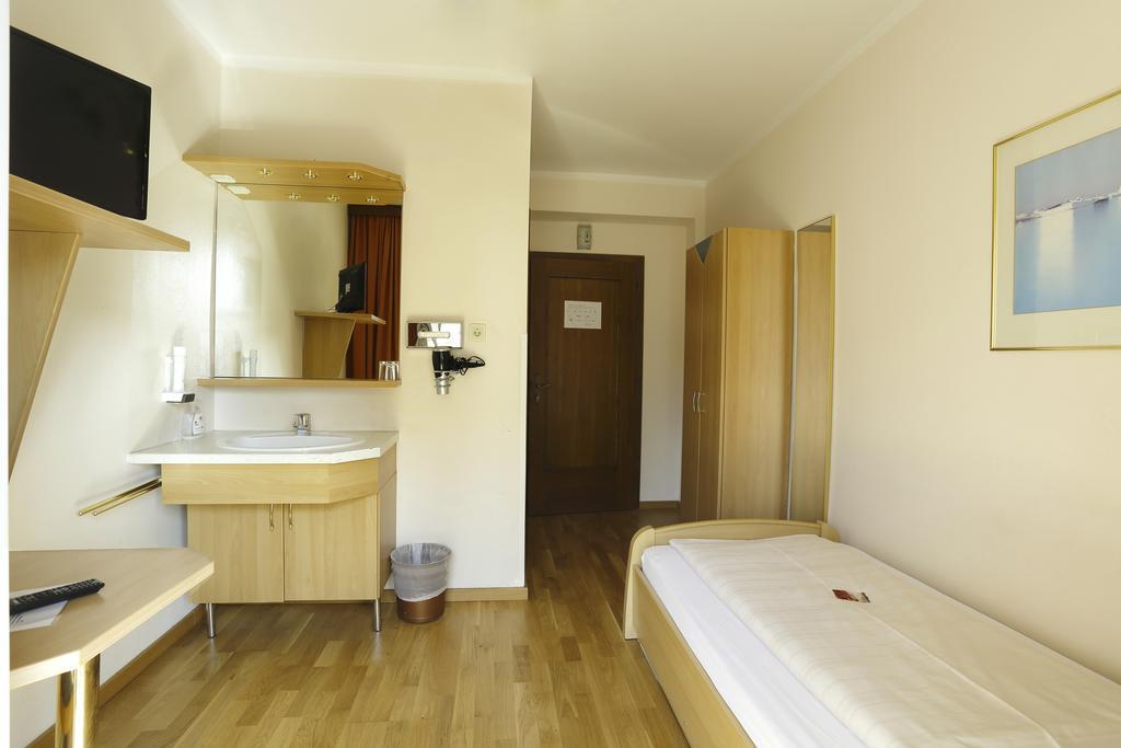 Alpen.Adria.Stadthotel Klagenfurt am Woerthersee Kültér fotó